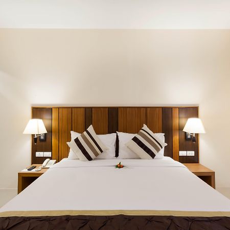 Patong Lodge Hotel - Sha Extra Plus Eksteriør bilde